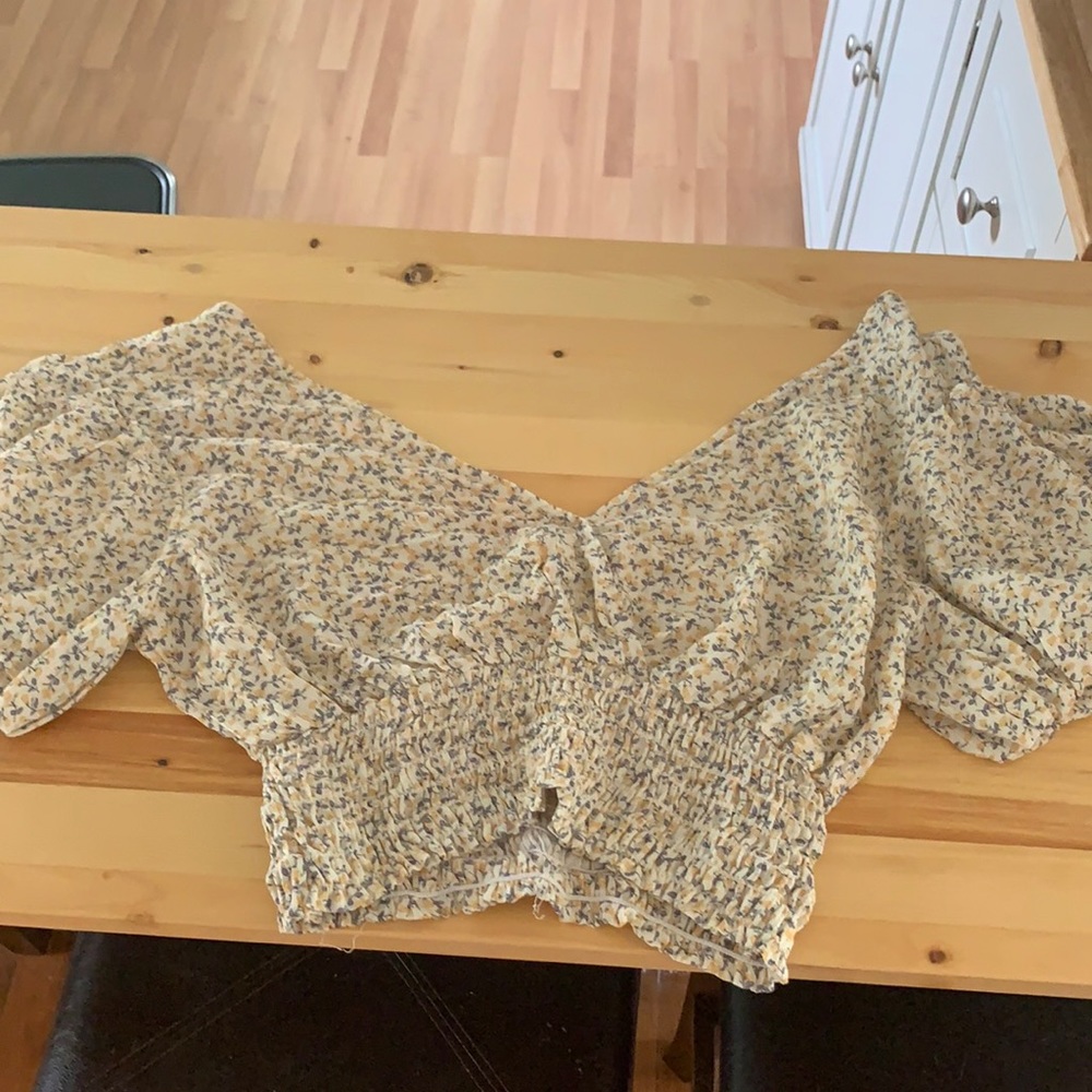 Crop top